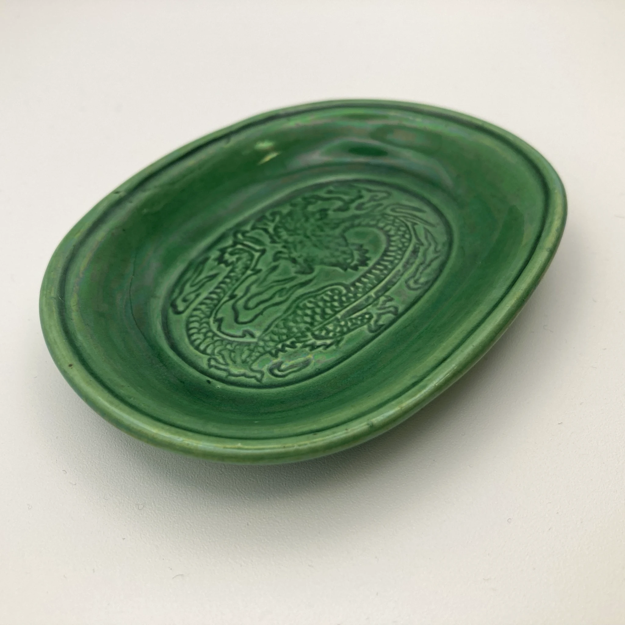 Green dragon oval dish, Awaji style